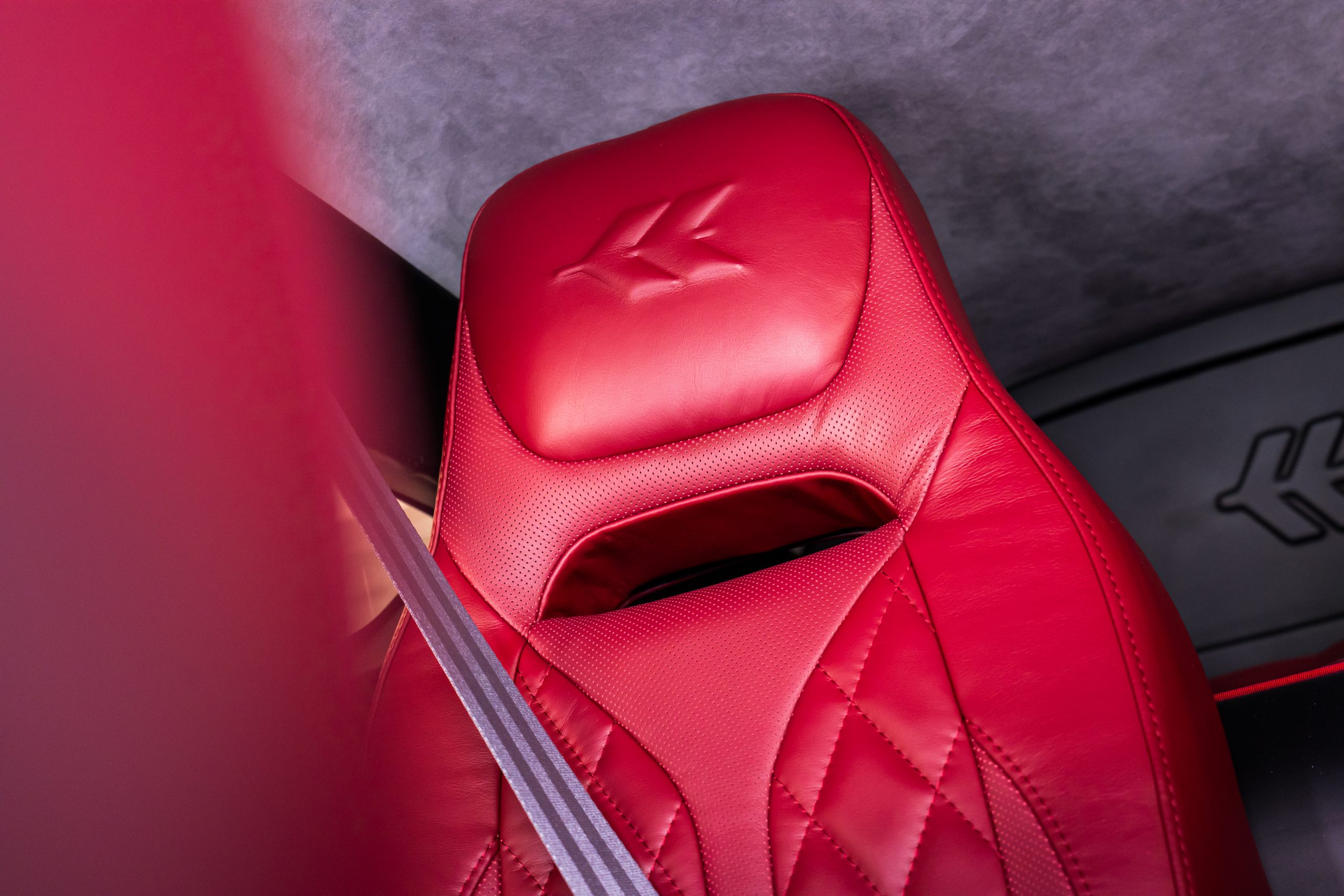 Gran Lusso RED Interior (108)